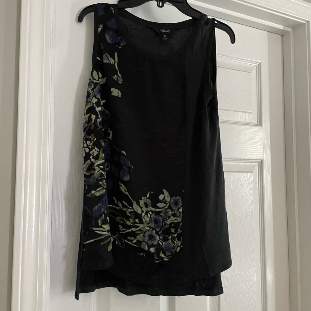 Ann Taylor Black and Blue Floral Tank Top